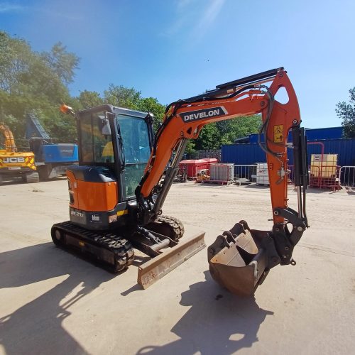 DEVELON 3 TONNE EXCAVATOR CPR704